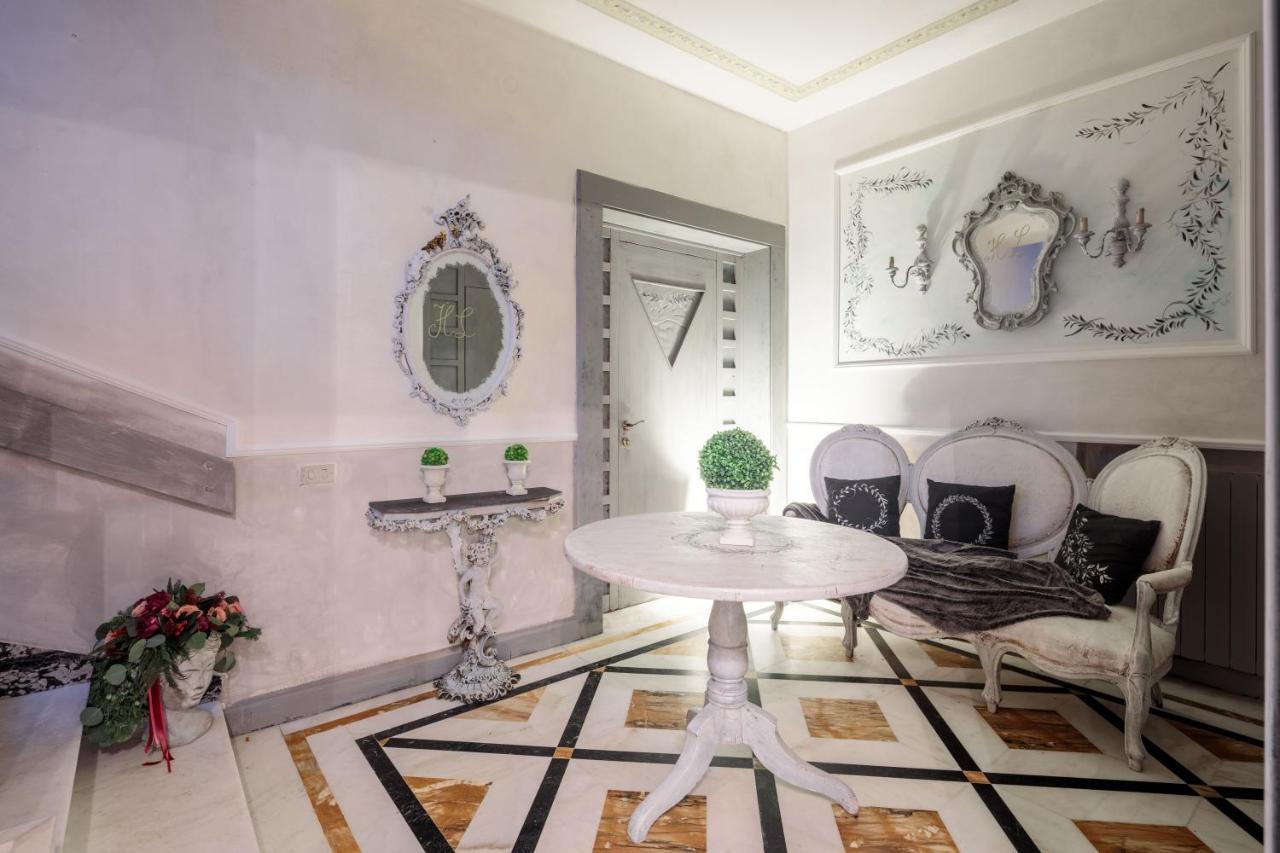 Hotel Luciana مارينا دي ماسا المظهر الخارجي الصورة